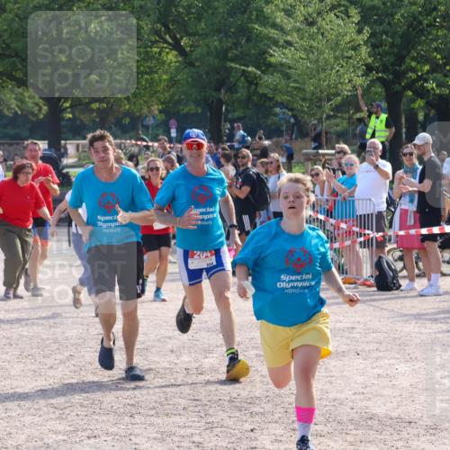 08.09.2024 - Stadtparktriathlon Luisa Fischer http://msf.ph/oto/7035180 08.09.2024 11:10:18 Ziel 204 meine-sportfotos.de