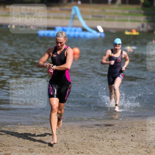 08.09.2024 - Stadtparktriathlon Michael Strokosch http://msf.ph/oto/7035189 08.09.2024 12:11:40 Schwimmen 886, 915, 930 meine-sportfotos.de