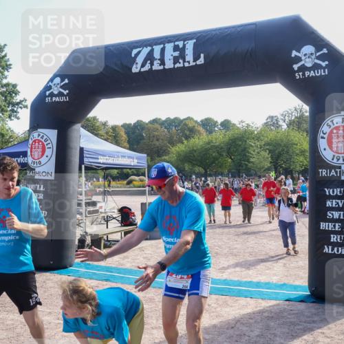 08.09.2024 - Stadtparktriathlon Luisa Fischer http://msf.ph/oto/7035209 08.09.2024 11:10:22 Ziel 204, 236 meine-sportfotos.de