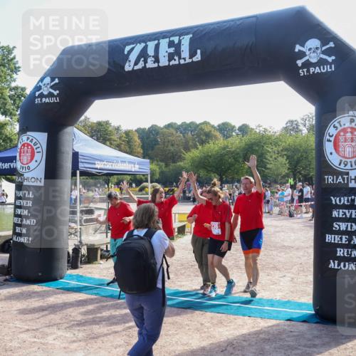 08.09.2024 - Stadtparktriathlon Luisa Fischer http://msf.ph/oto/7035215 08.09.2024 11:10:27 Ziel 204, 236 meine-sportfotos.de