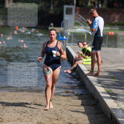 08.09.2024 - Stadtparktriathlon Michael Strokosch http://msf.ph/oto/7035216 08.09.2024 12:11:50 Schwimmen 886 meine-sportfotos.de
