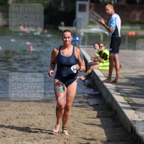 08.09.2024 - Stadtparktriathlon Michael Strokosch http://msf.ph/oto/7035224 08.09.2024 12:11:51 Schwimmen 886 meine-sportfotos.de