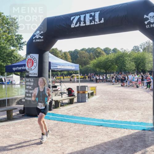 08.09.2024 - Stadtparktriathlon Luisa Fischer http://msf.ph/oto/7035247 08.09.2024 11:11:17 Ziel 319 meine-sportfotos.de