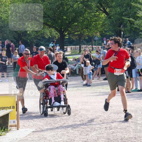 08.09.2024 - Stadtparktriathlon Luisa Fischer http://msf.ph/oto/7035253 08.09.2024 11:12:04 Ziel 231 meine-sportfotos.de