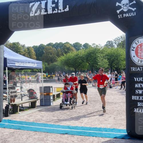 08.09.2024 - Stadtparktriathlon Luisa Fischer http://msf.ph/oto/7035271 08.09.2024 11:12:07 Ziel 231 meine-sportfotos.de