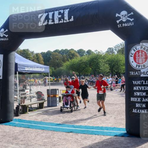 08.09.2024 - Stadtparktriathlon Luisa Fischer http://msf.ph/oto/7035273 08.09.2024 11:12:07 Ziel 231 meine-sportfotos.de