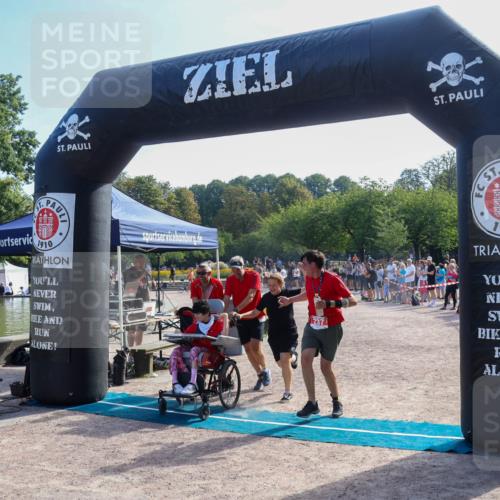 08.09.2024 - Stadtparktriathlon Luisa Fischer http://msf.ph/oto/7035281 08.09.2024 11:12:08 Ziel 231 meine-sportfotos.de