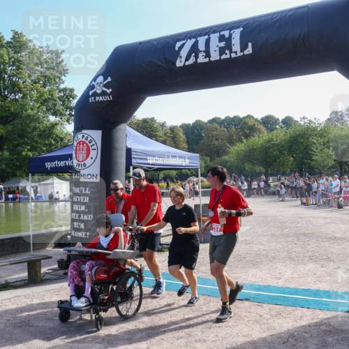 08.09.2024 - Stadtparktriathlon Luisa Fischer http://msf.ph/oto/7035288 08.09.2024 11:12:09 Ziel 231 meine-sportfotos.de