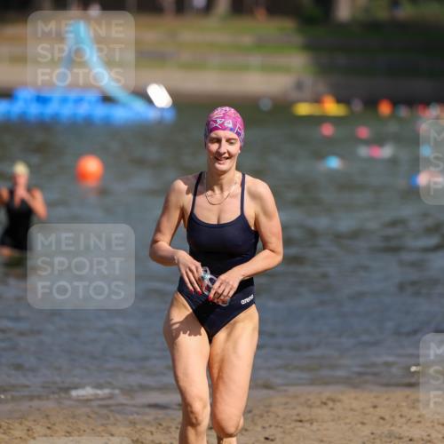 08.09.2024 - Stadtparktriathlon Michael Strokosch http://msf.ph/oto/7035309 08.09.2024 12:12:30 Schwimmen 890, 903 meine-sportfotos.de