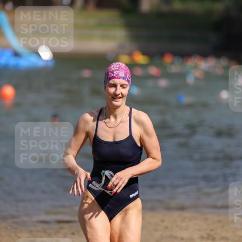 08.09.2024 - Stadtparktriathlon Michael Strokosch http://msf.ph/oto/7035315 08.09.2024 12:12:31 Schwimmen 890, 903 meine-sportfotos.de