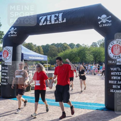 08.09.2024 - Stadtparktriathlon Luisa Fischer http://msf.ph/oto/7035329 08.09.2024 11:12:24 Ziel 191, 202 meine-sportfotos.de