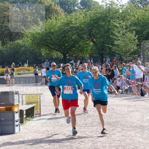 08.09.2024 - Stadtparktriathlon Luisa Fischer http://msf.ph/oto/7035343 08.09.2024 11:13:41 Ziel 243 meine-sportfotos.de