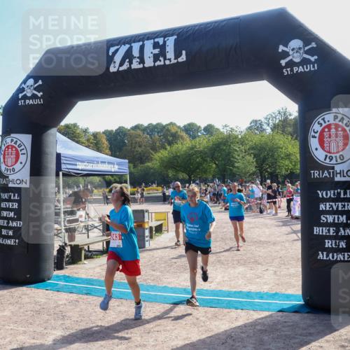 08.09.2024 - Stadtparktriathlon Luisa Fischer http://msf.ph/oto/7035352 08.09.2024 11:13:42 Ziel 243 meine-sportfotos.de