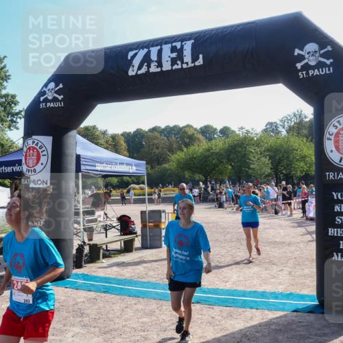 08.09.2024 - Stadtparktriathlon Luisa Fischer http://msf.ph/oto/7035356 08.09.2024 11:13:43 Ziel 243 meine-sportfotos.de