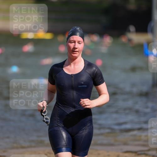 08.09.2024 - Stadtparktriathlon Michael Strokosch http://msf.ph/oto/7035359 08.09.2024 12:12:47 Schwimmen 865, 918 meine-sportfotos.de