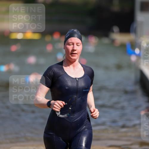 08.09.2024 - Stadtparktriathlon Michael Strokosch http://msf.ph/oto/7035362 08.09.2024 12:12:47 Schwimmen 865, 918 meine-sportfotos.de