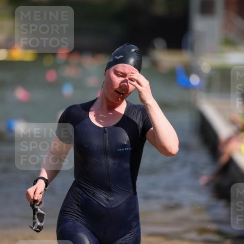 08.09.2024 - Stadtparktriathlon Michael Strokosch http://msf.ph/oto/7035366 08.09.2024 12:12:47 Schwimmen 865, 918 meine-sportfotos.de