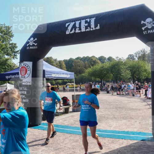 08.09.2024 - Stadtparktriathlon Luisa Fischer http://msf.ph/oto/7035367 08.09.2024 11:13:45 Ziel 243 meine-sportfotos.de