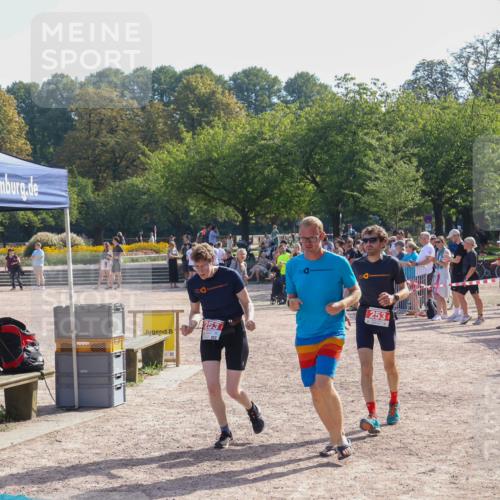 08.09.2024 - Stadtparktriathlon Luisa Fischer http://msf.ph/oto/7035386 08.09.2024 11:14:02 Ziel 253 meine-sportfotos.de