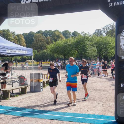 08.09.2024 - Stadtparktriathlon Luisa Fischer http://msf.ph/oto/7035388 08.09.2024 11:14:03 Ziel 253 meine-sportfotos.de