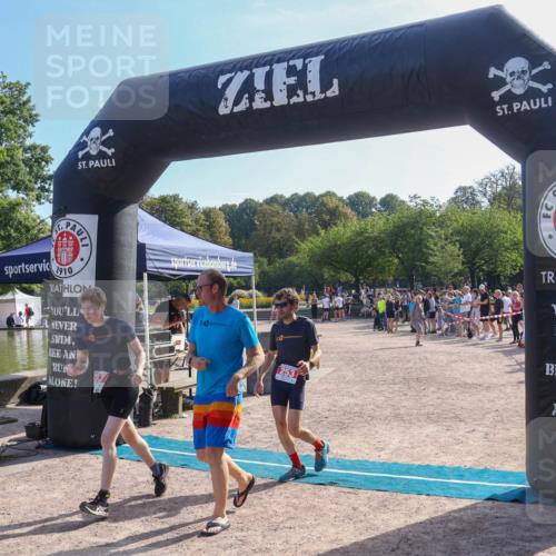 08.09.2024 - Stadtparktriathlon Luisa Fischer http://msf.ph/oto/7035396 08.09.2024 11:14:04 Ziel 253 meine-sportfotos.de