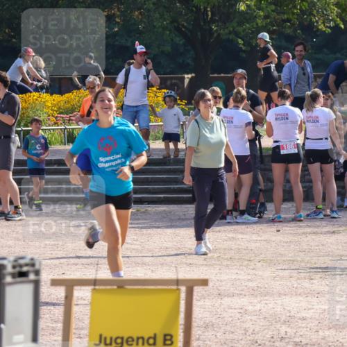 08.09.2024 - Stadtparktriathlon Luisa Fischer http://msf.ph/oto/7035398 08.09.2024 11:14:32 Ziel 242 meine-sportfotos.de