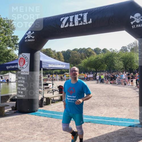 08.09.2024 - Stadtparktriathlon Luisa Fischer http://msf.ph/oto/7035449 08.09.2024 11:14:39 Ziel 242 meine-sportfotos.de