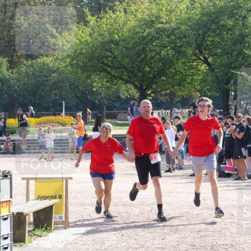 08.09.2024 - Stadtparktriathlon Luisa Fischer http://msf.ph/oto/7035459 08.09.2024 11:16:12 Ziel 235 meine-sportfotos.de