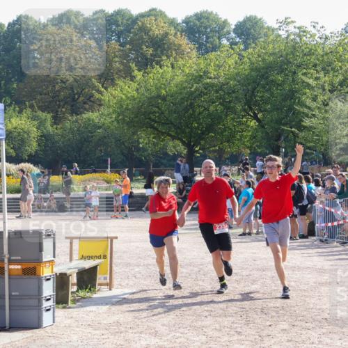 08.09.2024 - Stadtparktriathlon Luisa Fischer http://msf.ph/oto/7035463 08.09.2024 11:16:13 Ziel 235 meine-sportfotos.de