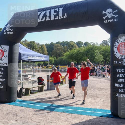 08.09.2024 - Stadtparktriathlon Luisa Fischer http://msf.ph/oto/7035481 08.09.2024 11:16:14 Ziel 235 meine-sportfotos.de