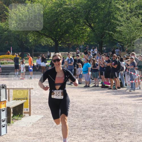08.09.2024 - Stadtparktriathlon Luisa Fischer http://msf.ph/oto/7035489 08.09.2024 11:16:57 Ziel 358 meine-sportfotos.de