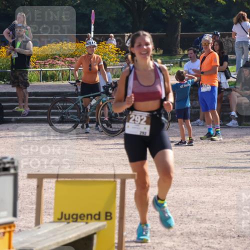 08.09.2024 - Stadtparktriathlon Luisa Fischer http://msf.ph/oto/7035503 08.09.2024 11:17:37 Ziel 292 meine-sportfotos.de