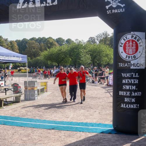 08.09.2024 - Stadtparktriathlon Luisa Fischer http://msf.ph/oto/7035616 08.09.2024 11:19:24 Ziel 229, 230, 275 meine-sportfotos.de