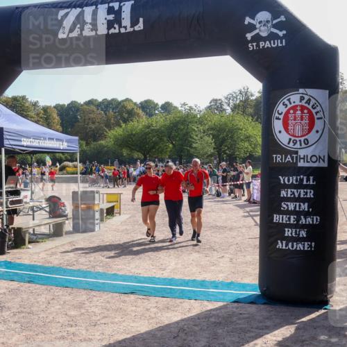 08.09.2024 - Stadtparktriathlon Luisa Fischer http://msf.ph/oto/7035618 08.09.2024 11:19:24 Ziel 229, 230, 275 meine-sportfotos.de