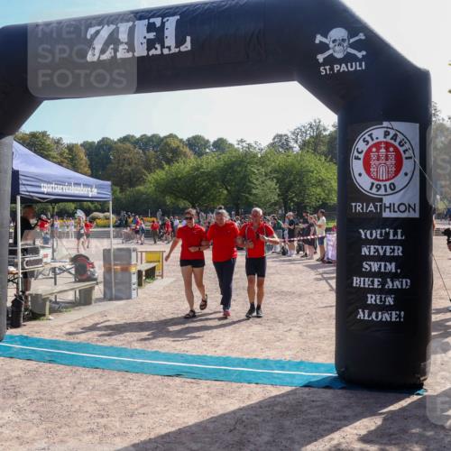 08.09.2024 - Stadtparktriathlon Luisa Fischer http://msf.ph/oto/7035620 08.09.2024 11:19:25 Ziel 229, 230, 275 meine-sportfotos.de