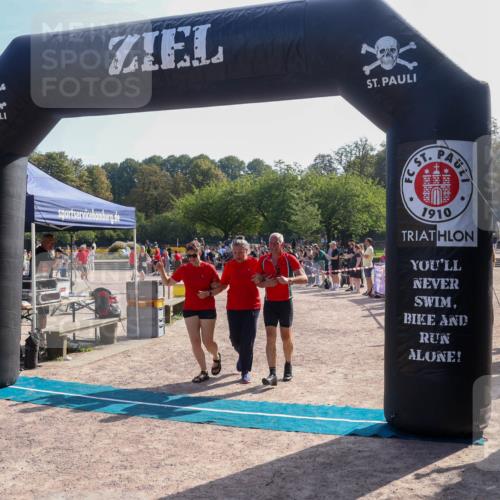 08.09.2024 - Stadtparktriathlon Luisa Fischer http://msf.ph/oto/7035626 08.09.2024 11:19:25 Ziel 229, 230, 275 meine-sportfotos.de