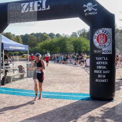 08.09.2024 - Stadtparktriathlon Luisa Fischer http://msf.ph/oto/7035637 08.09.2024 11:19:29 Ziel 230, 275 meine-sportfotos.de