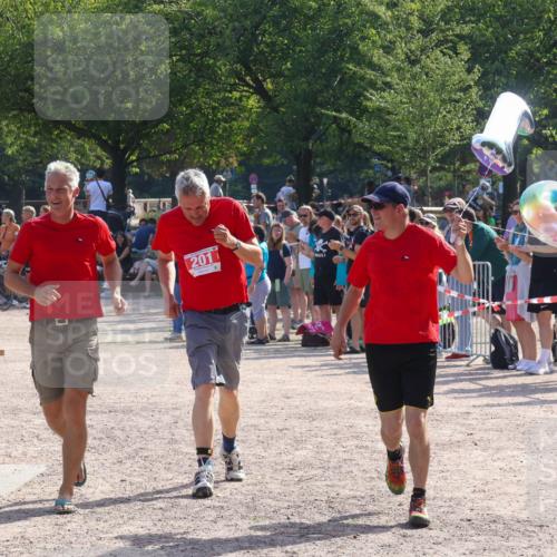 08.09.2024 - Stadtparktriathlon Luisa Fischer http://msf.ph/oto/7035643 08.09.2024 11:19:33 Ziel 201, 275 meine-sportfotos.de