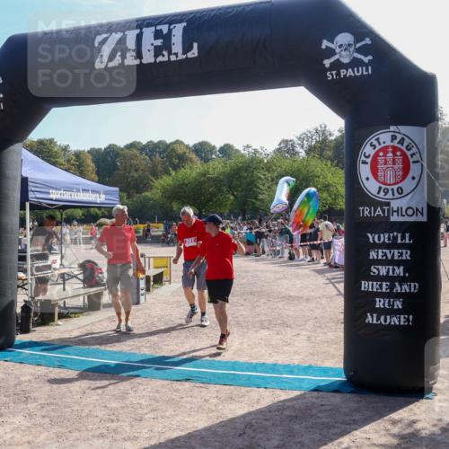 08.09.2024 - Stadtparktriathlon Luisa Fischer http://msf.ph/oto/7035658 08.09.2024 11:19:35 Ziel 201, 275 meine-sportfotos.de