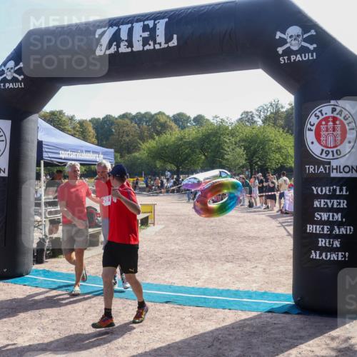 08.09.2024 - Stadtparktriathlon Luisa Fischer http://msf.ph/oto/7035666 08.09.2024 11:19:37 Ziel 201 meine-sportfotos.de