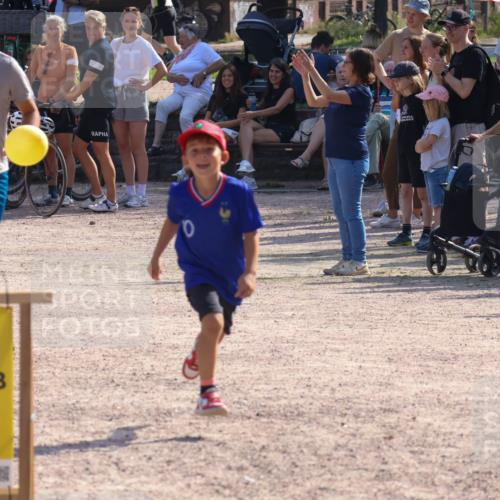 08.09.2024 - Stadtparktriathlon Luisa Fischer http://msf.ph/oto/7035675 08.09.2024 11:20:00 Ziel 223 meine-sportfotos.de