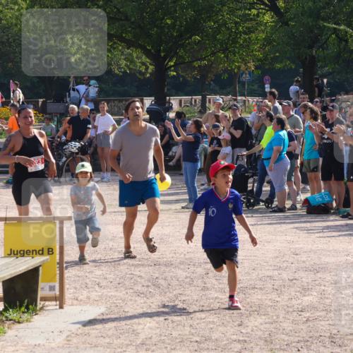 08.09.2024 - Stadtparktriathlon Luisa Fischer http://msf.ph/oto/7035683 08.09.2024 11:20:01 Ziel 223 meine-sportfotos.de
