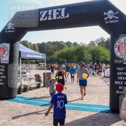 08.09.2024 - Stadtparktriathlon Luisa Fischer http://msf.ph/oto/7035714 08.09.2024 11:20:05 Ziel 223, 288 meine-sportfotos.de