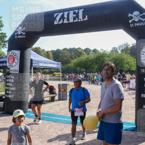 08.09.2024 - Stadtparktriathlon Luisa Fischer http://msf.ph/oto/7035728 08.09.2024 11:20:10 Ziel 223, 288 meine-sportfotos.de