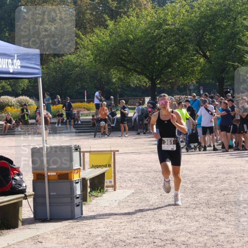 08.09.2024 - Stadtparktriathlon Luisa Fischer http://msf.ph/oto/7035765 08.09.2024 11:21:53 Ziel 361 meine-sportfotos.de