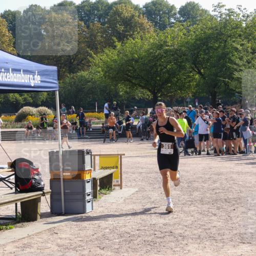08.09.2024 - Stadtparktriathlon Luisa Fischer http://msf.ph/oto/7035766 08.09.2024 11:21:53 Ziel 361 meine-sportfotos.de