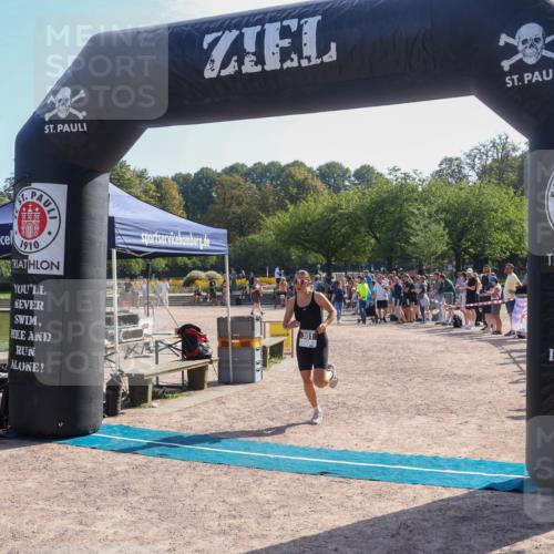 08.09.2024 - Stadtparktriathlon Luisa Fischer http://msf.ph/oto/7035775 08.09.2024 11:21:54 Ziel 361 meine-sportfotos.de