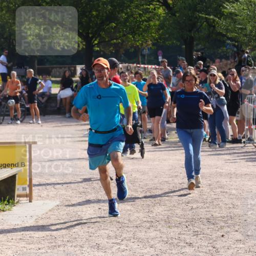 08.09.2024 - Stadtparktriathlon Luisa Fischer http://msf.ph/oto/7035786 08.09.2024 11:22:07 Ziel 254 meine-sportfotos.de
