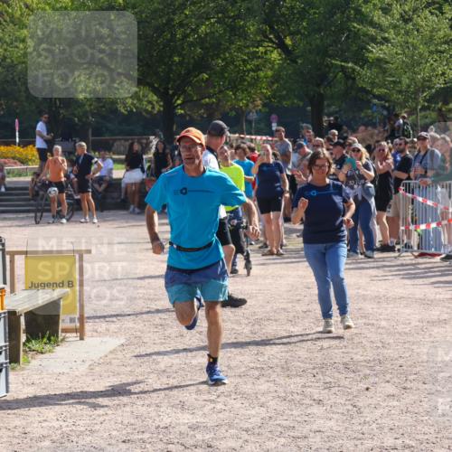 08.09.2024 - Stadtparktriathlon Luisa Fischer http://msf.ph/oto/7035788 08.09.2024 11:22:07 Ziel 254 meine-sportfotos.de
