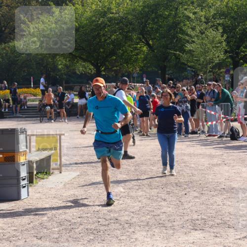 08.09.2024 - Stadtparktriathlon Luisa Fischer http://msf.ph/oto/7035790 08.09.2024 11:22:07 Ziel 254 meine-sportfotos.de